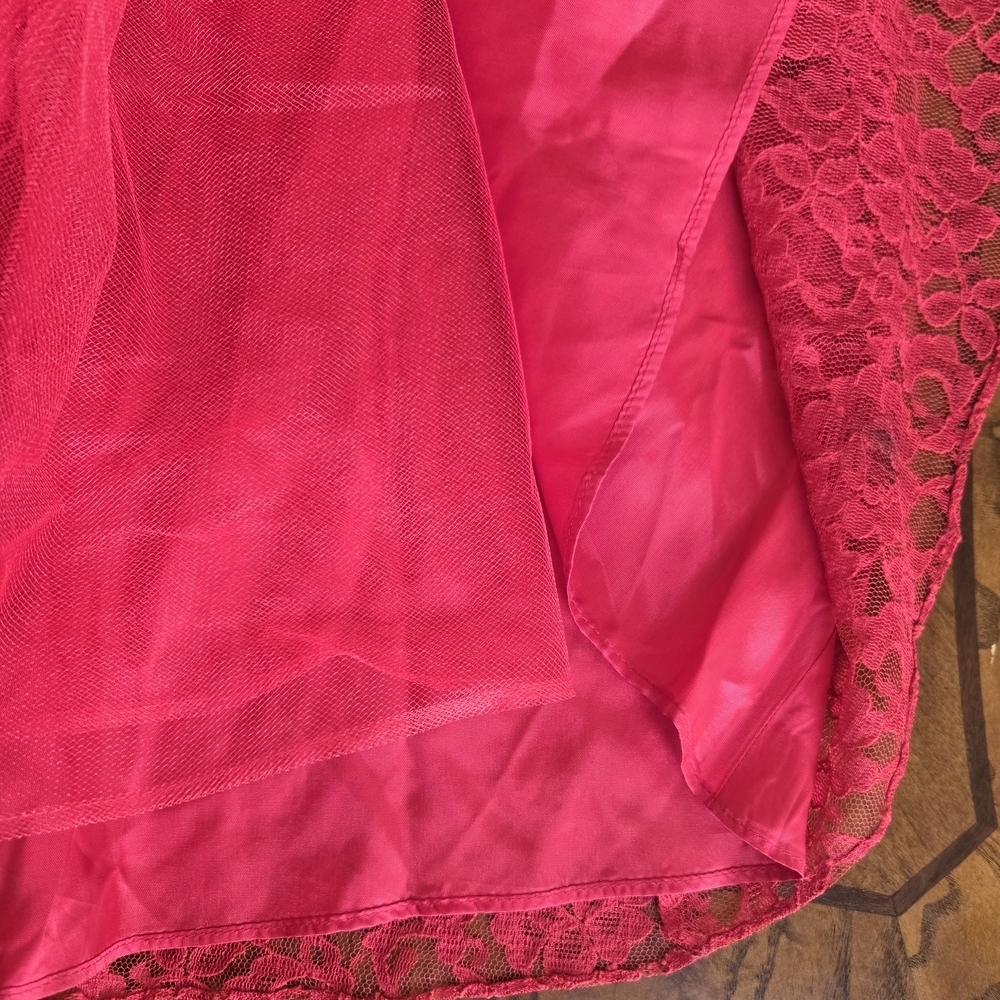 ZUM ZUM, NWT,Elegant Maxi Dress Red Lace Halter Dress. Size 4 - Picture 8 of 11